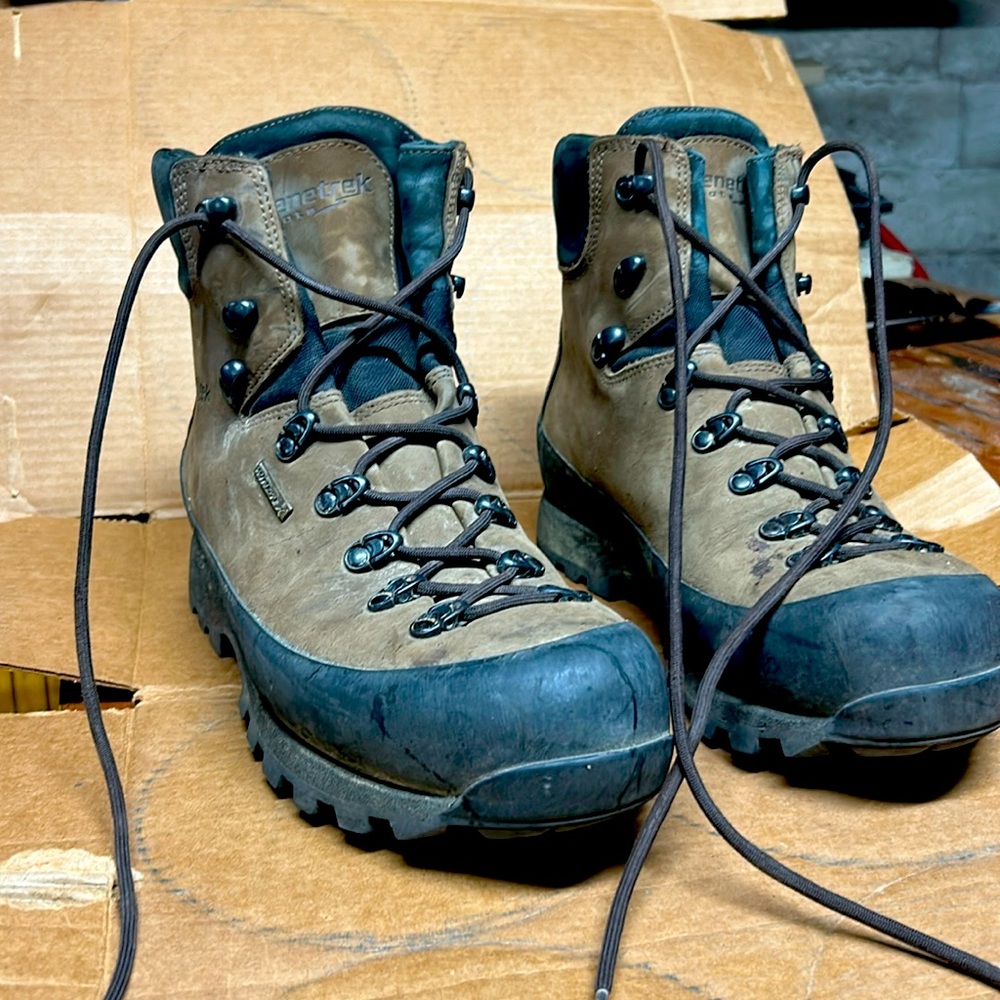 Kennetrek hardscrabble hiking boots. 11.5 US